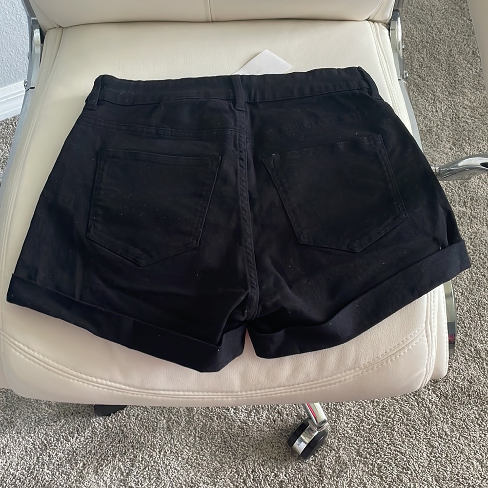 H&M - Picture 2 of 2